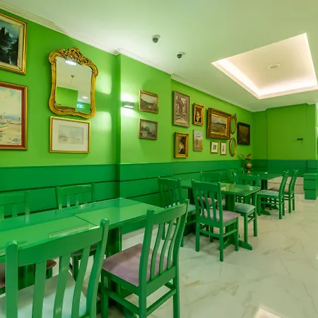 Se Boutique Φουνκάλ