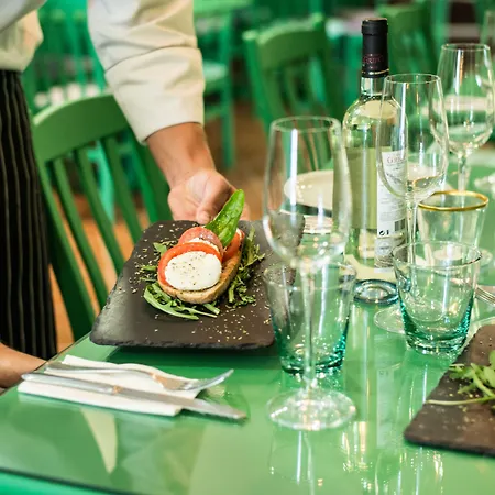 Se Boutique Φουνκάλ